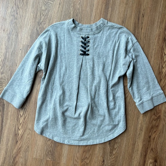 Lace back pullover - Picture 2 of 4